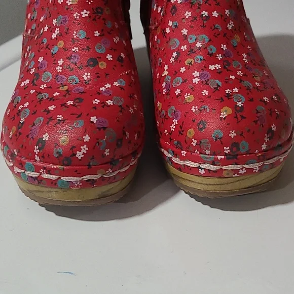 Oshkosh adorable boots